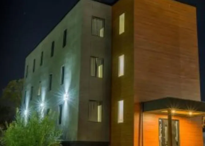 Clifton Hill Suite 4401