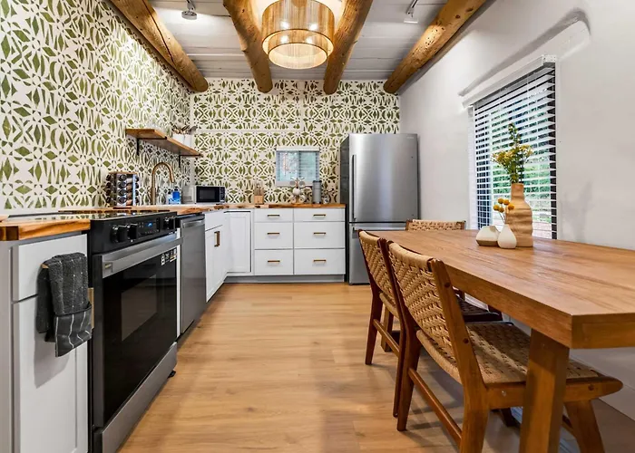 Modern 2Br Retreat Near Downtown Manitou Springs