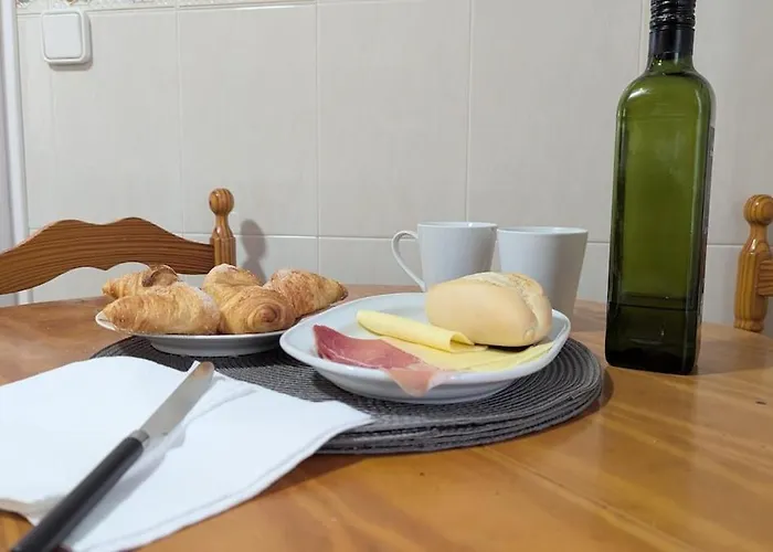 Bright 4-Bedroom Apartment Close To Alicante