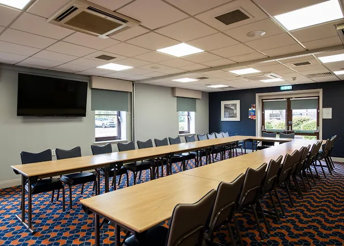 Holiday Inn Express Perth By Ihg