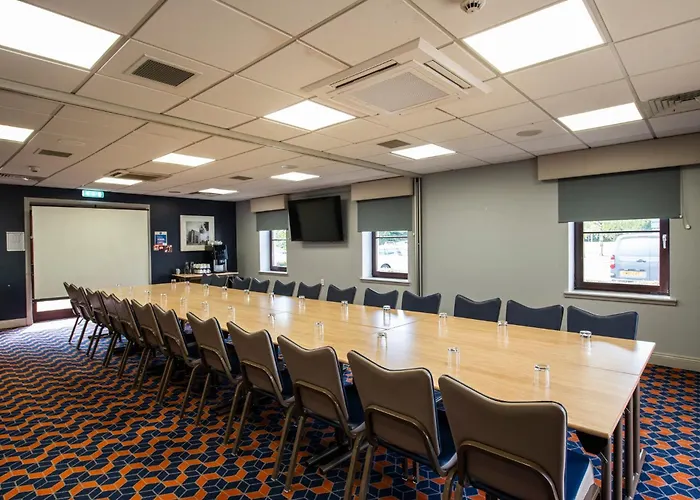 Holiday Inn Express Perth By Ihg