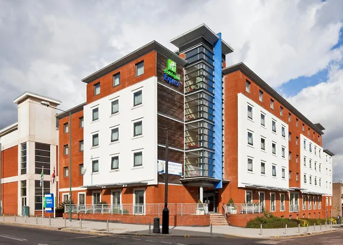 Holiday Inn Express Stevenage By Ihg