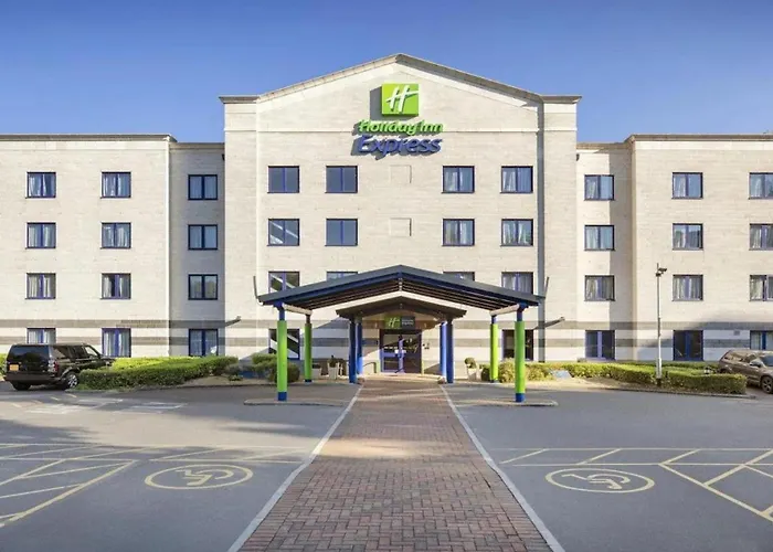Holiday Inn Express Poole By Ihg