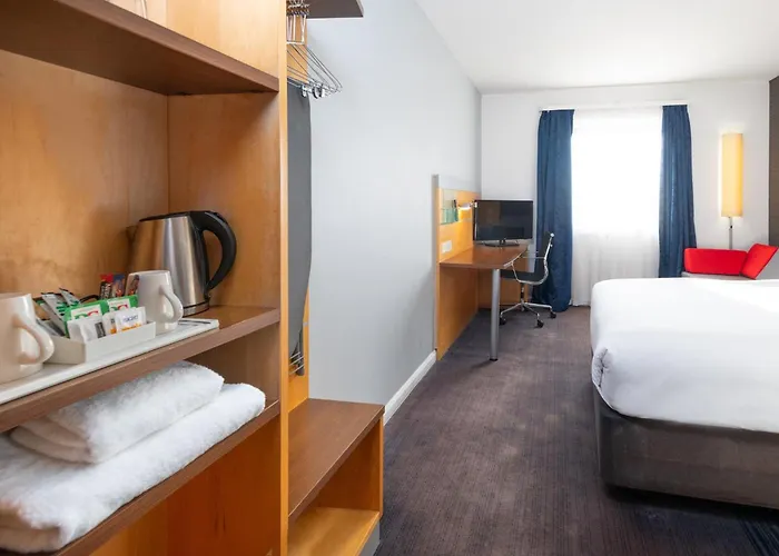 Holiday Inn Express Stevenage By Ihg