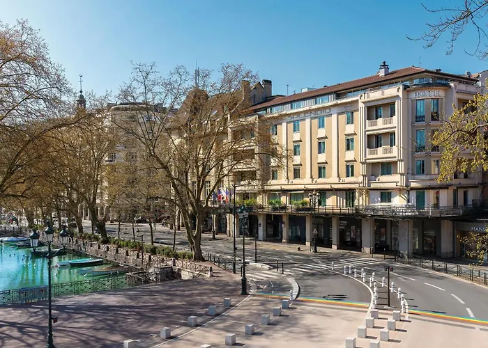 Le Splendid Hotel Lac D'Annecy - Handwritten Collection