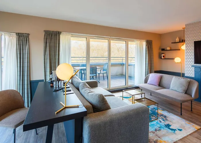 Le Splendid Hotel Lac D'Annecy - Handwritten Collection