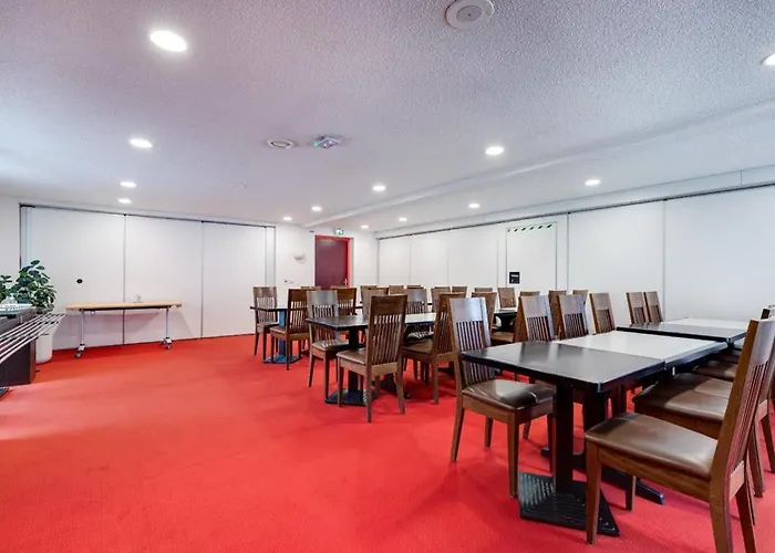 Brit Hotel Confort Rouen Nord - Eden