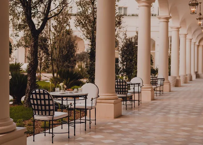 Carlton Cannes, A Regent Hotel