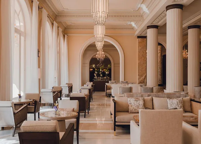 Carlton Cannes, A Regent Hotel