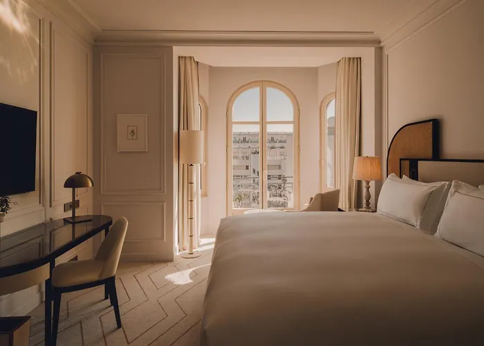 Carlton Cannes, A Regent Hotel