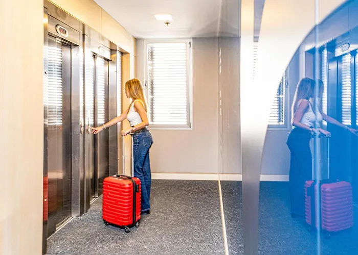 Holiday Inn Express Barcelona City 22@ By Ihg