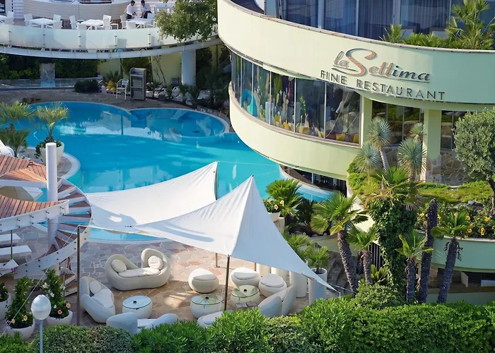Hotel Waldorf- Premier Resort