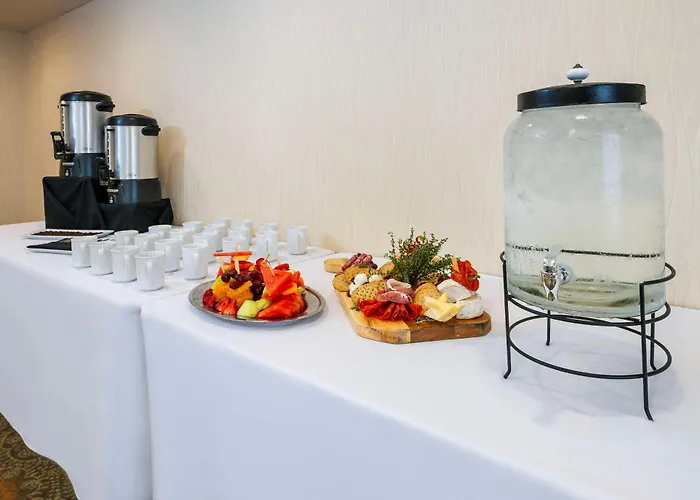 Allure Hotel & Conference Center