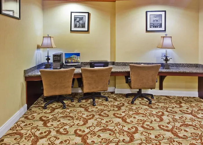 Holiday Inn Express Savannah Airport By Ihg