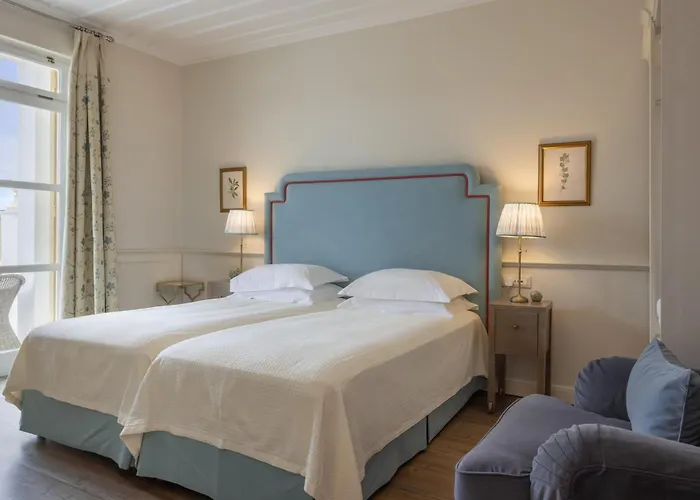 Dorion Hotel