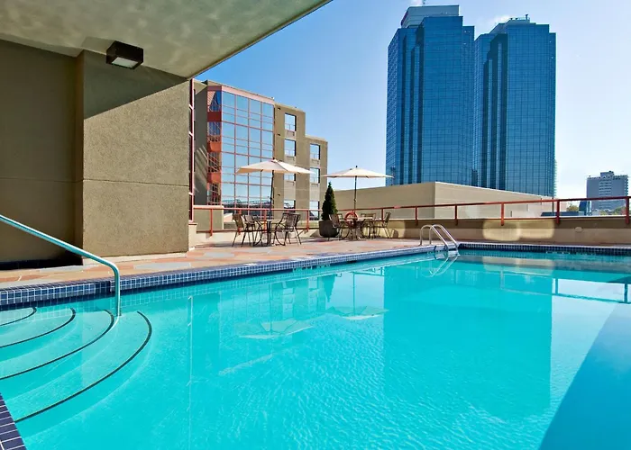 Holiday Inn Express Vancouver-Metrotown