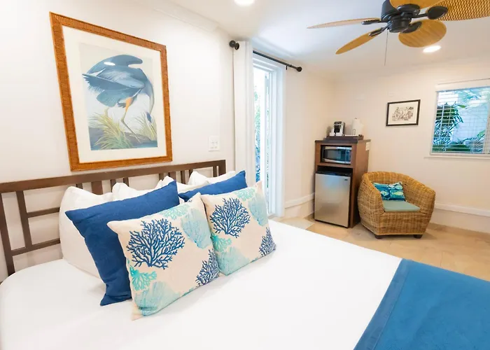 Coconut Palm Inn