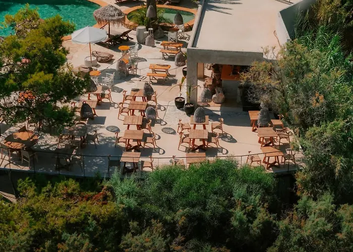 Gloria Maris Hotel Suites And Villas