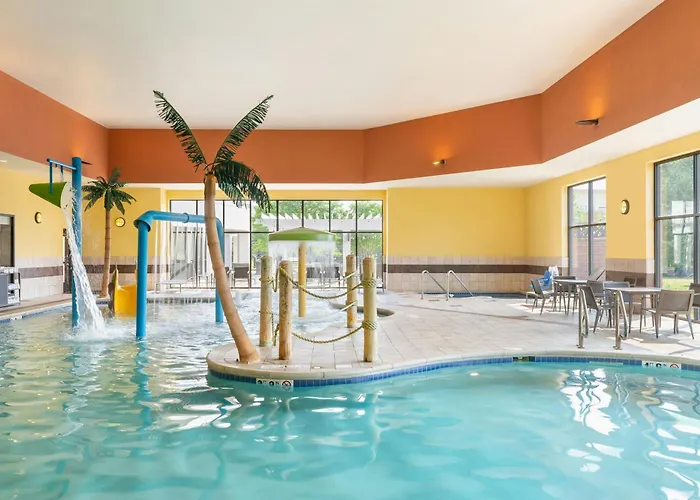 Courtyard By Marriott Madison West / Middleton