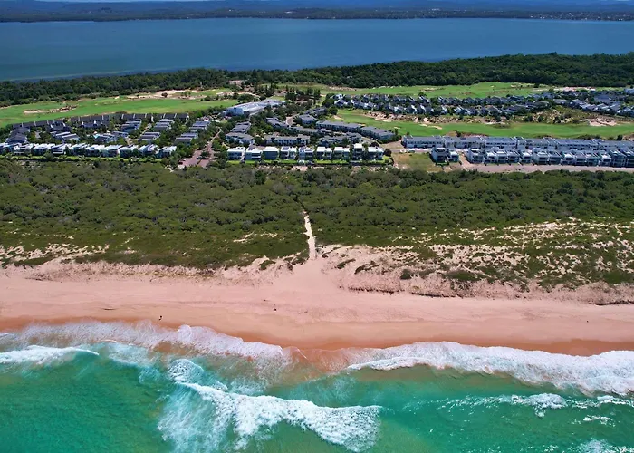 Pullman Magenta Shores Resort