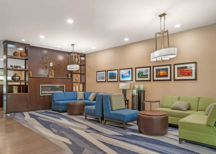 Comfort Suites Huntersville Near Lake Norman