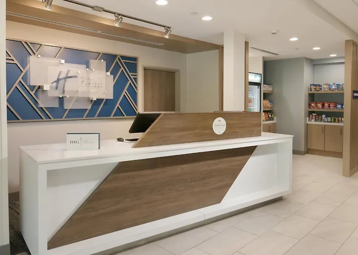 Holiday Inn Express & Suites - Williamstown - Glassboro By Ihg