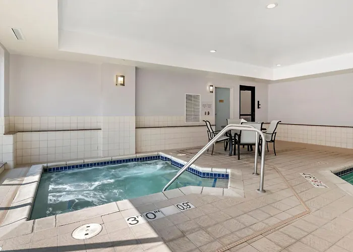 Staybridge Suites Milwaukee West-Oconomowoc By Ihg
