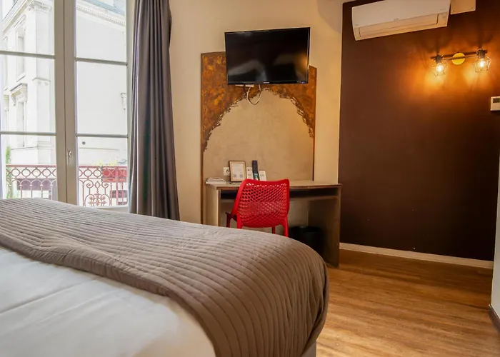 Logis Hotel De France Restaurant Le Lucullus