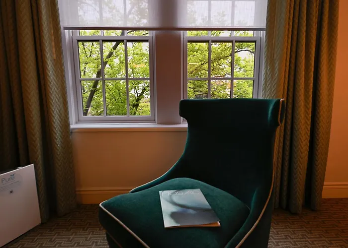 Hotel Roanoke & Conference Center, Curio Collection By Hilton