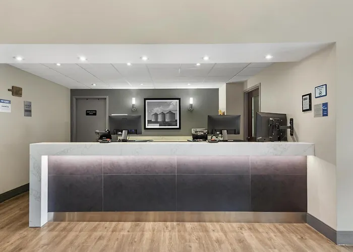 Best Western Plus Brandon Inn