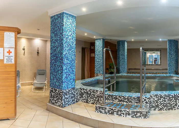 Liza Aqua & Conference Hotel