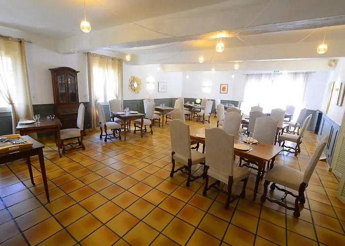 Logis Hôtels - Hôtel Restaurant du Midi