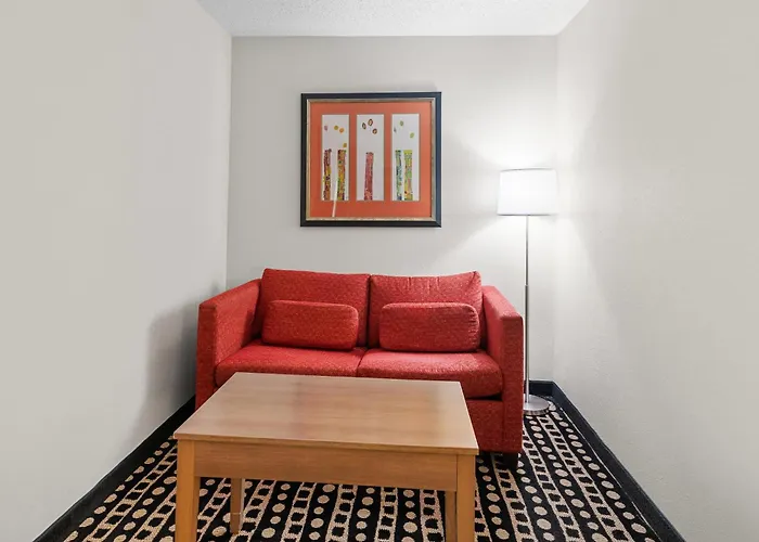 Quality Suites Stratford