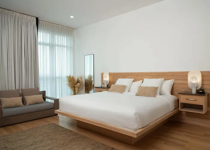 Bungalow Hotel
