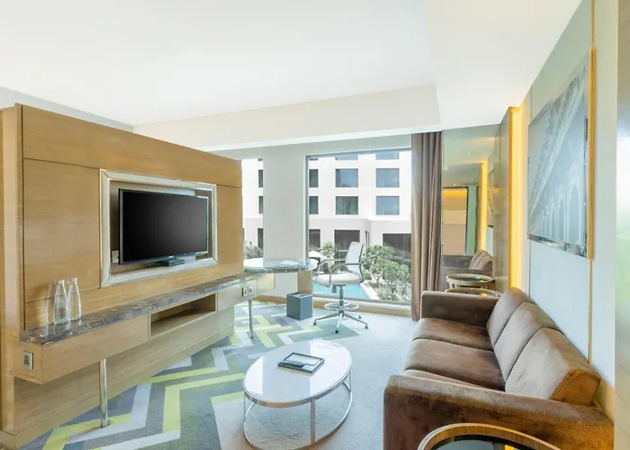 Courtyard By Marriott Agra