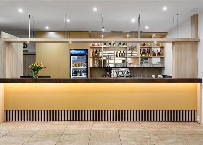 Hotel Saris