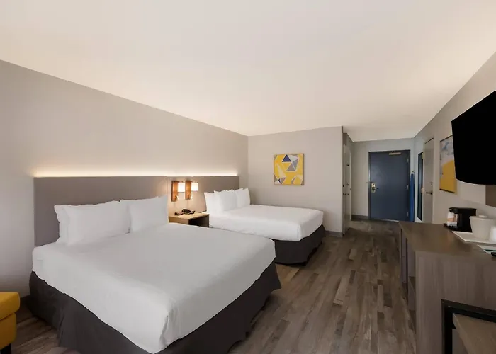 Quality Inn & Suites Artesia