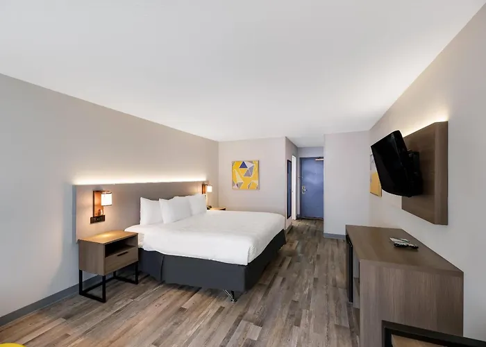 Quality Inn & Suites Artesia