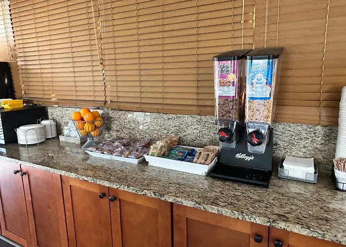 Super 8 By Wyndham Ocala I-75