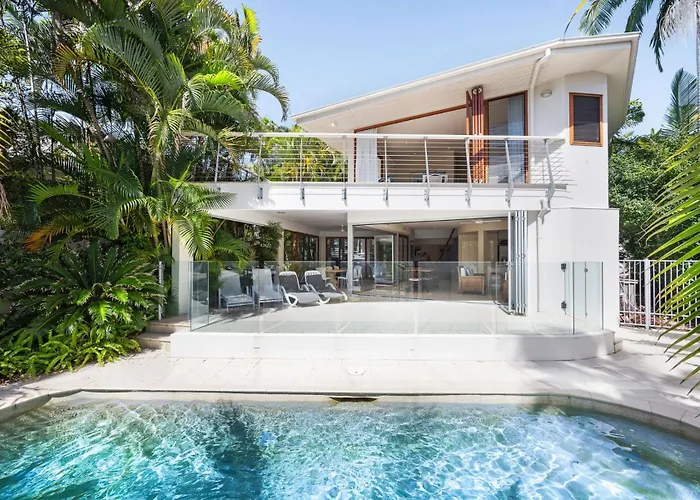 Pet-Friendly Waterfront Hideaway
