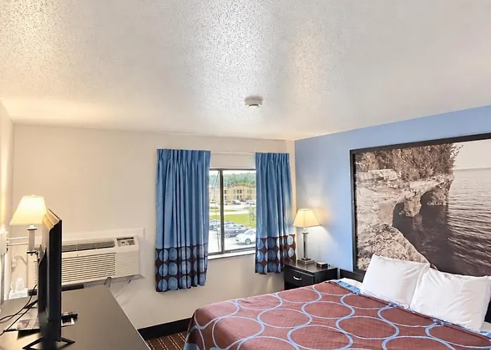 Super 8 By Wyndham Wisconsin Dells