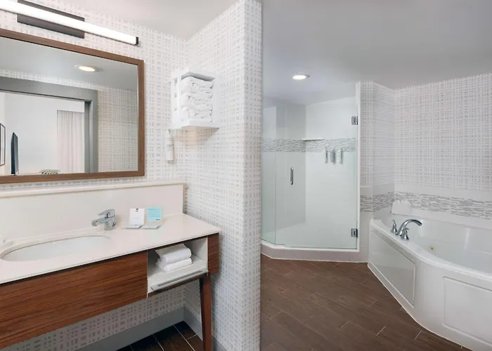 Hampton Inn And Suites Clearwater Beach