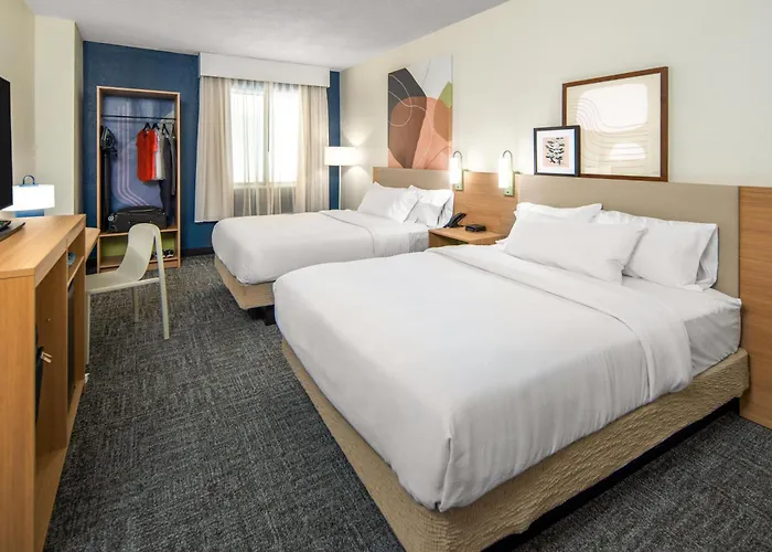 Spark By Hilton Freeport
