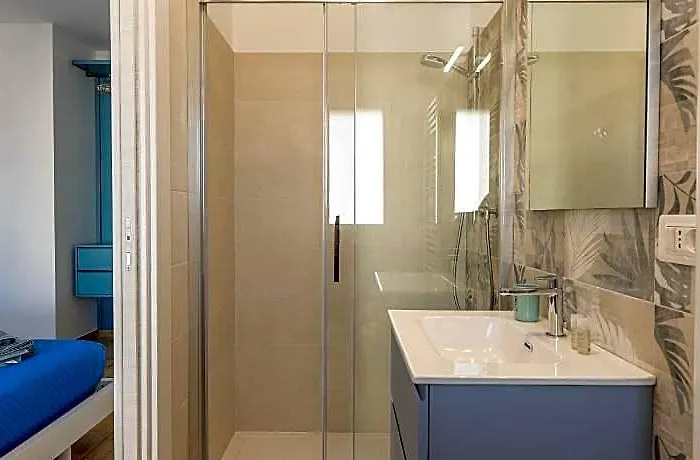 Bcolors Rooms