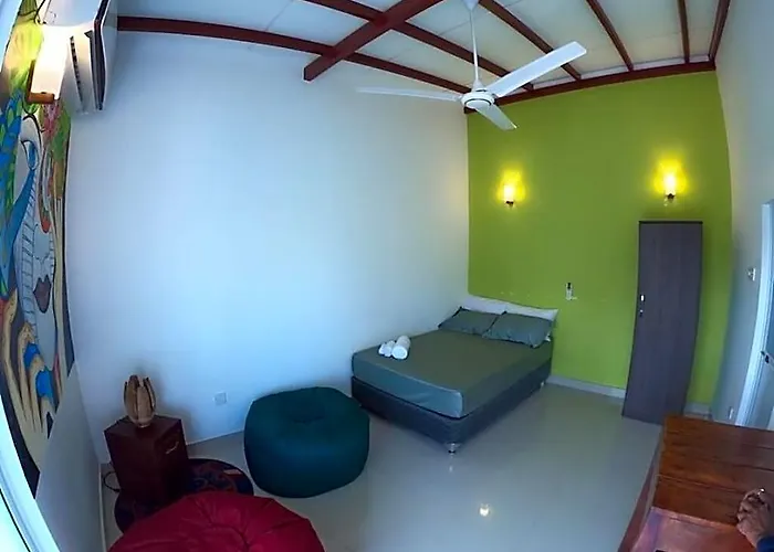 Unwind Restaurant & Hostel