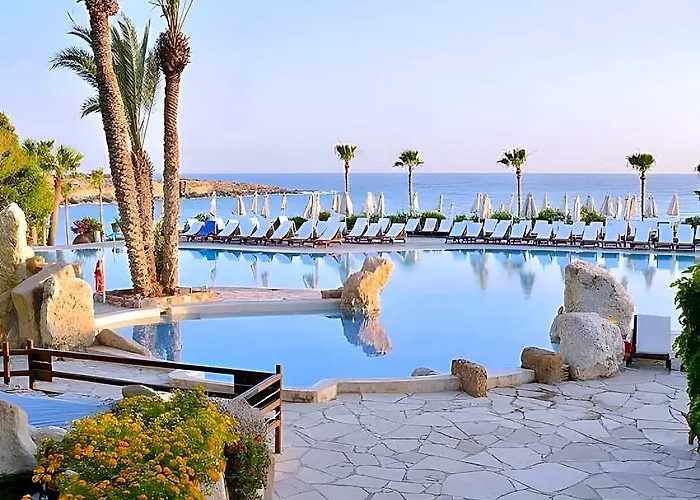 Coral Beach Hotel And Resort