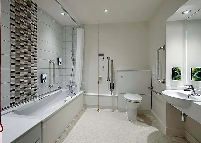 Premier Inn Lincoln City Centre