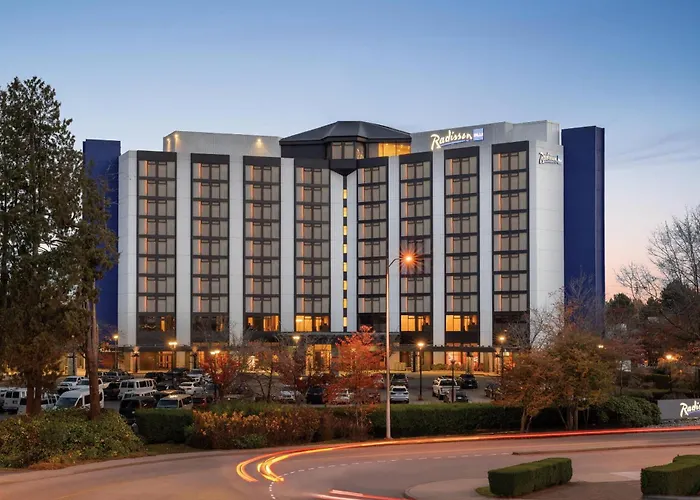 Radisson Blu Vancouver Airport Hotel & Marina