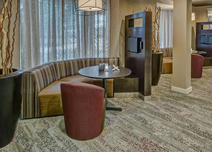 Courtyard By Marriott Springfield
