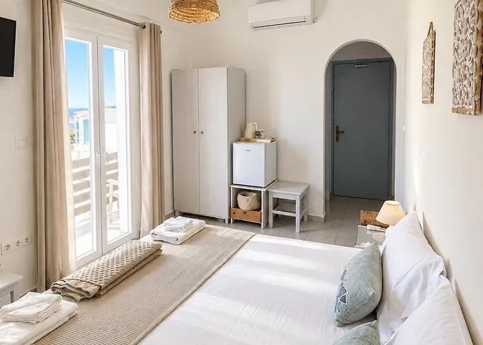 Kirki Rooms By The Sea